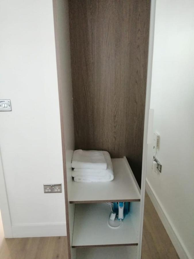 Apartment No 8 - Stay In Style In The Heart Of The Cathedral City. Truro Luaran gambar