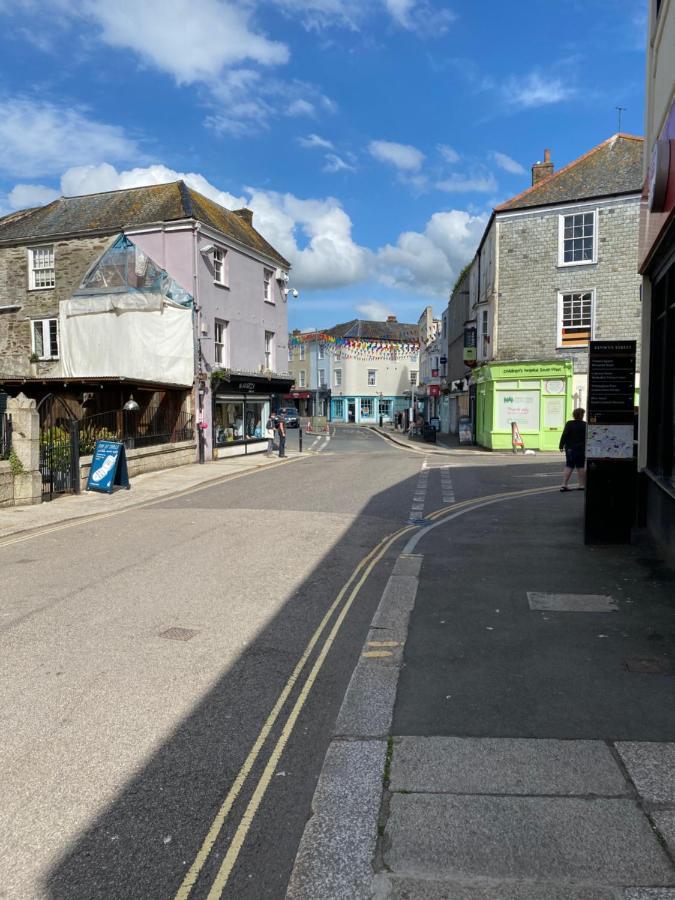 Apartment No 8 - Stay In Style In The Heart Of The Cathedral City. Truro Luaran gambar
