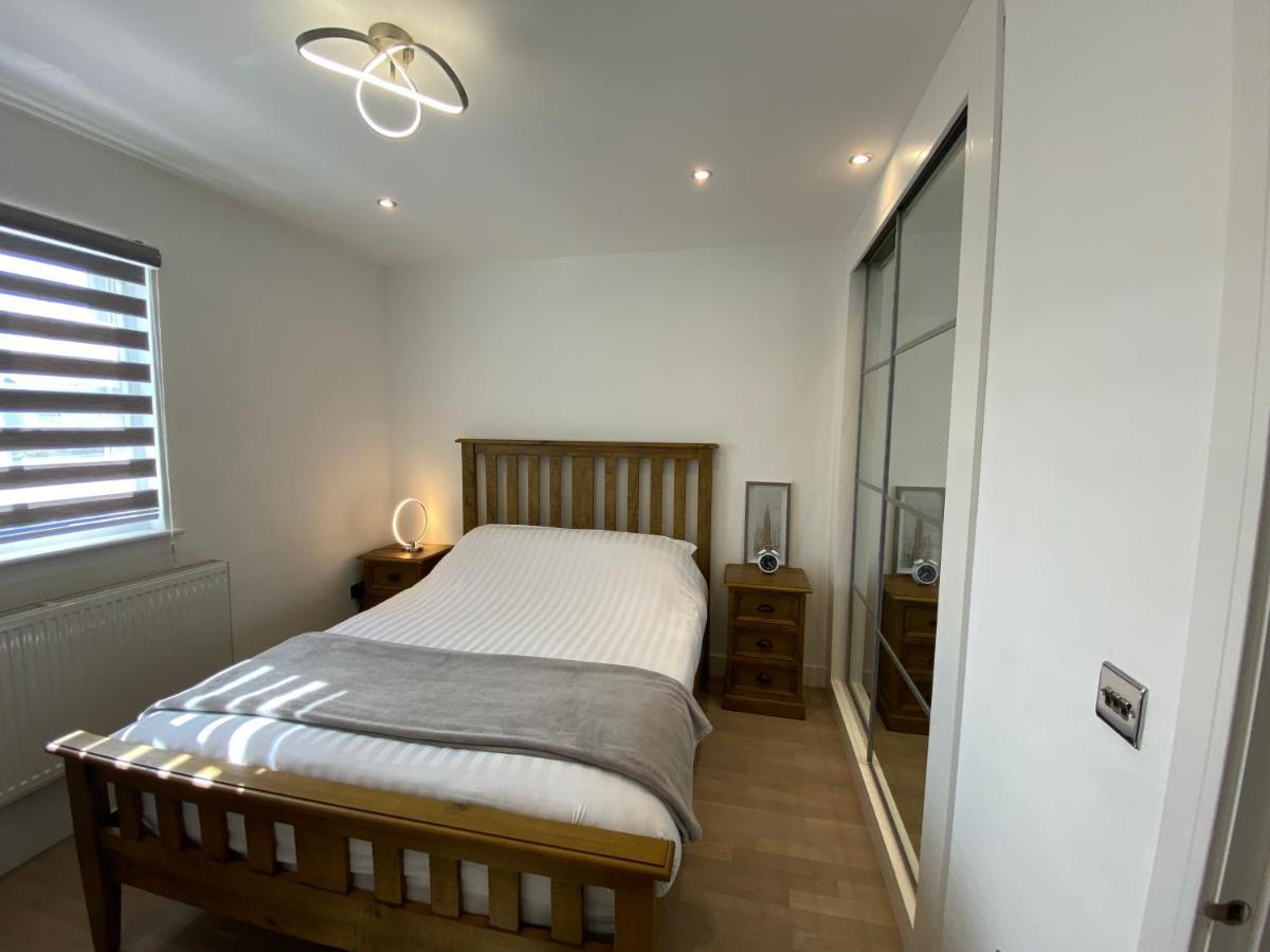 Apartment No 8 - Stay In Style In The Heart Of The Cathedral City. Truro Luaran gambar